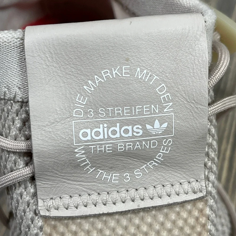 Adidas Boost‎ Sneaker Men 9.5 Grey Running Shoes D63413 Athleisure Gym Exercise